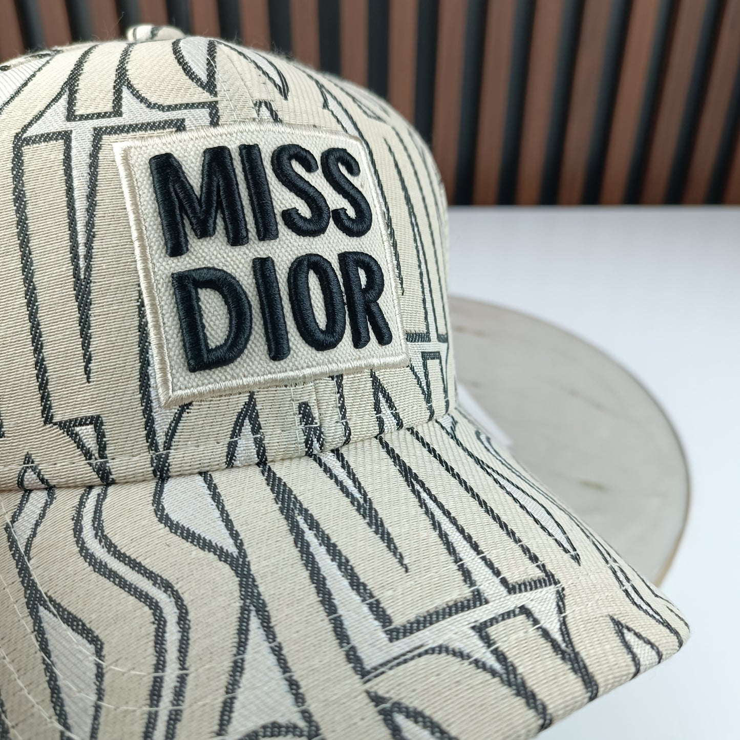 CASQUETTE DIOR HAUTE QUALITÉ D148