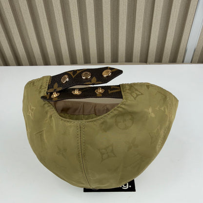 CASQUETTE LV MNG & LEATHER QUALITÉ TRIPLE A - AAA 2 TONE L230