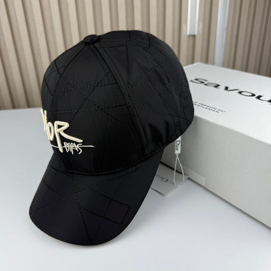CASQUETTE DIOR QUALITÉ SUPÉRIEURE D154