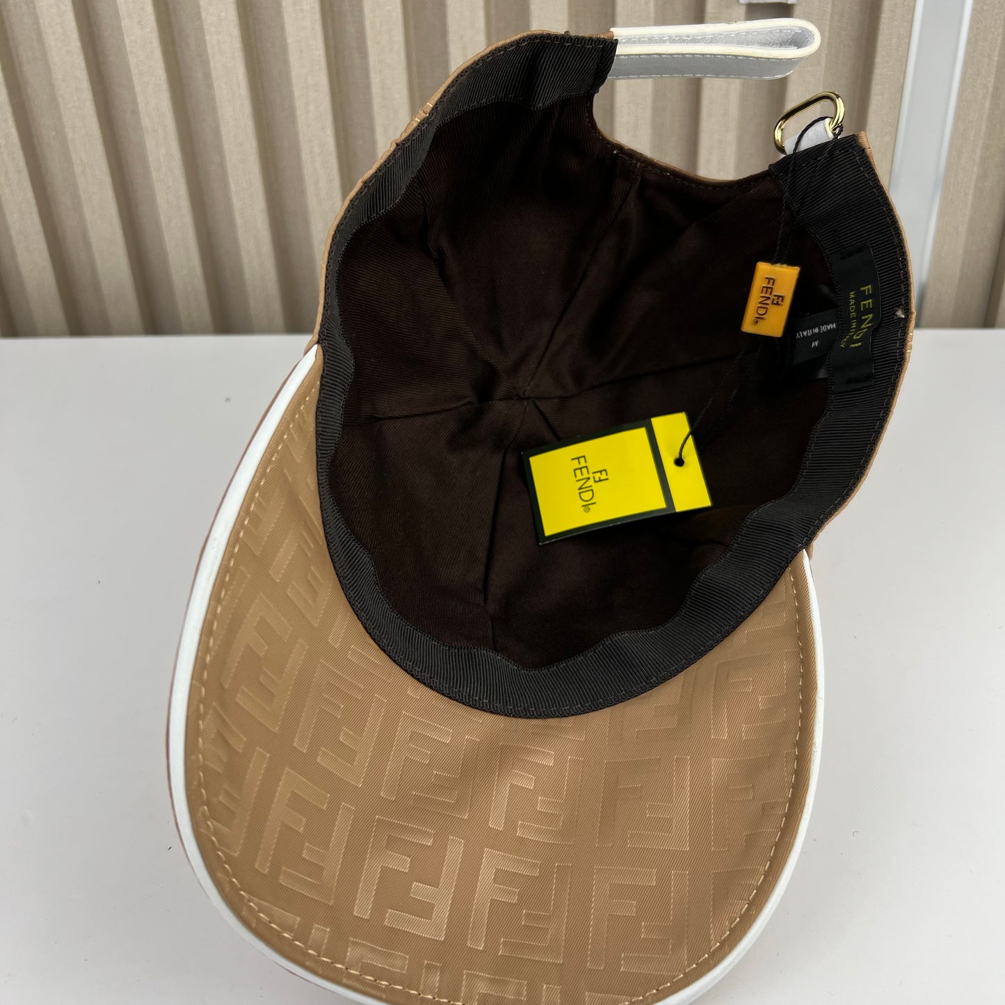 CASQUETTE FENDI QUALITÉ SUPÉRIEURE F122