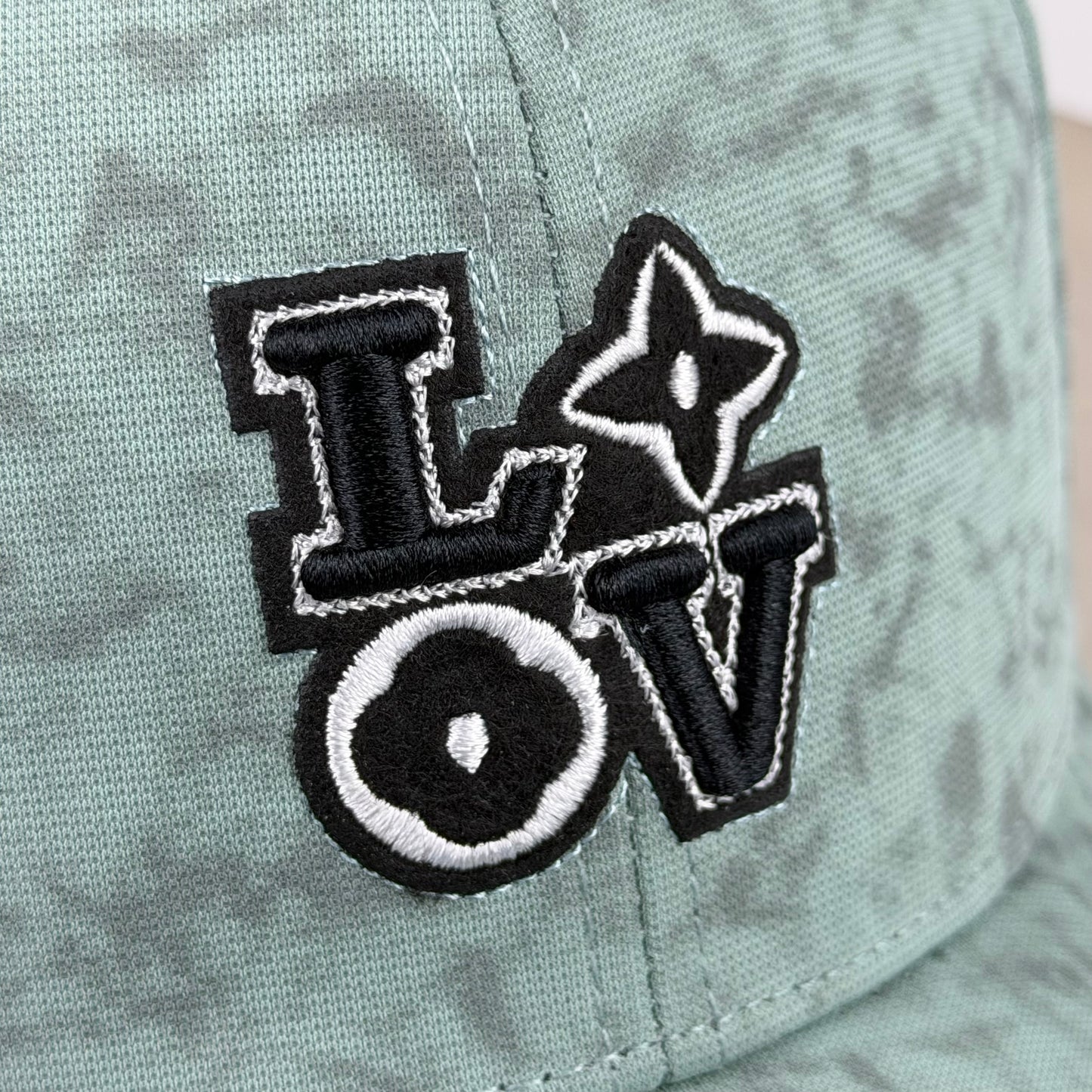 CASQUETTE LV HAUTE QUALITÉ L217