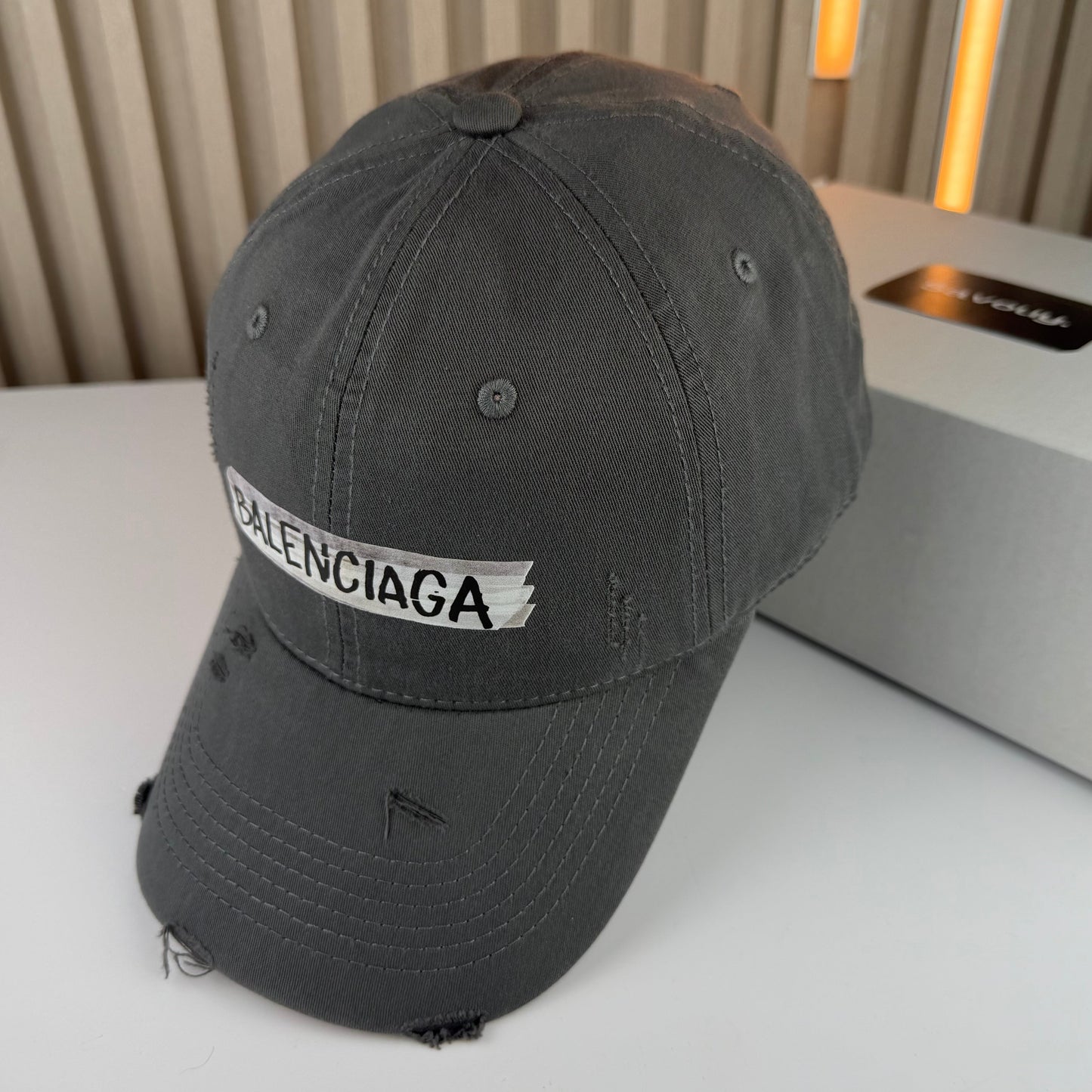 CASQUETTE BALENCIAGA QUALITÉ SUPÉRIEURE B242