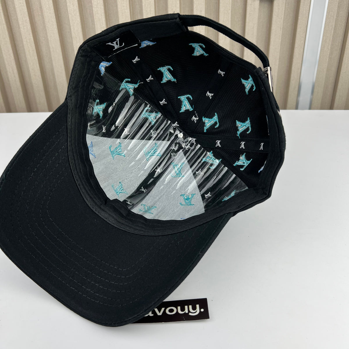 CASQUETTE LV MNG HAUTE QUALITÉ L241