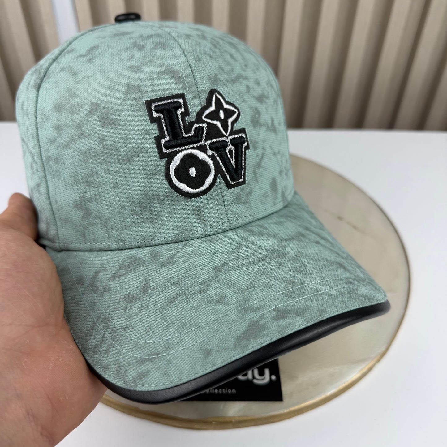 CASQUETTE LV HAUTE QUALITÉ L217