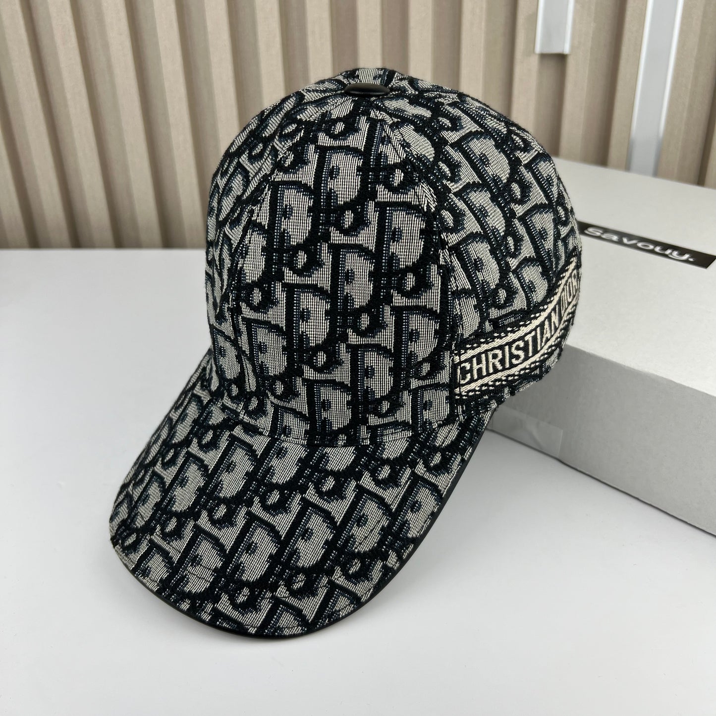 CASQUETTE BURBERRY BONDE QUALITÉ SUPÉRIEURE R146