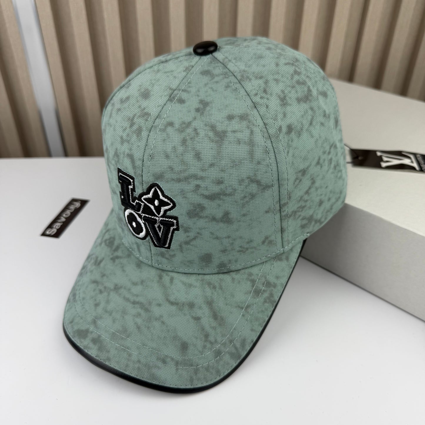 CASQUETTE LV HAUTE QUALITÉ L217
