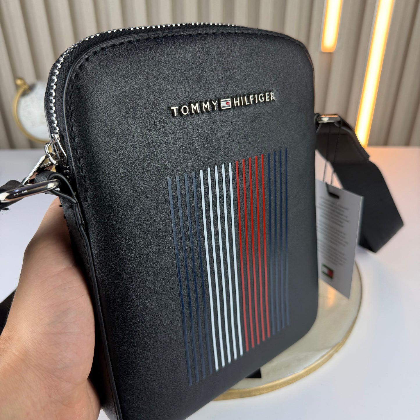 SACOCHE TOMMY QUALITÉ SUPÉRIEURE T151