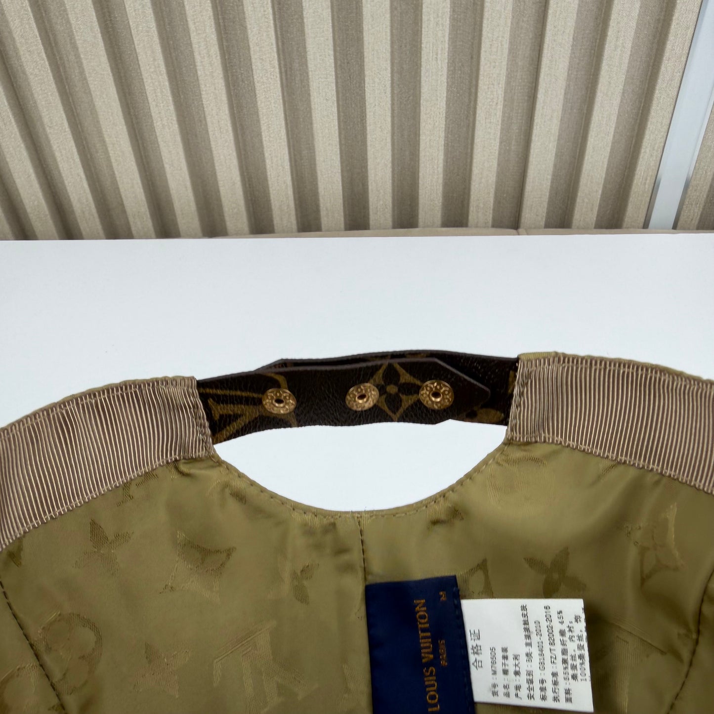 CASQUETTE LV MNG & LEATHER QUALITÉ TRIPLE A - AAA 2 TONE L230