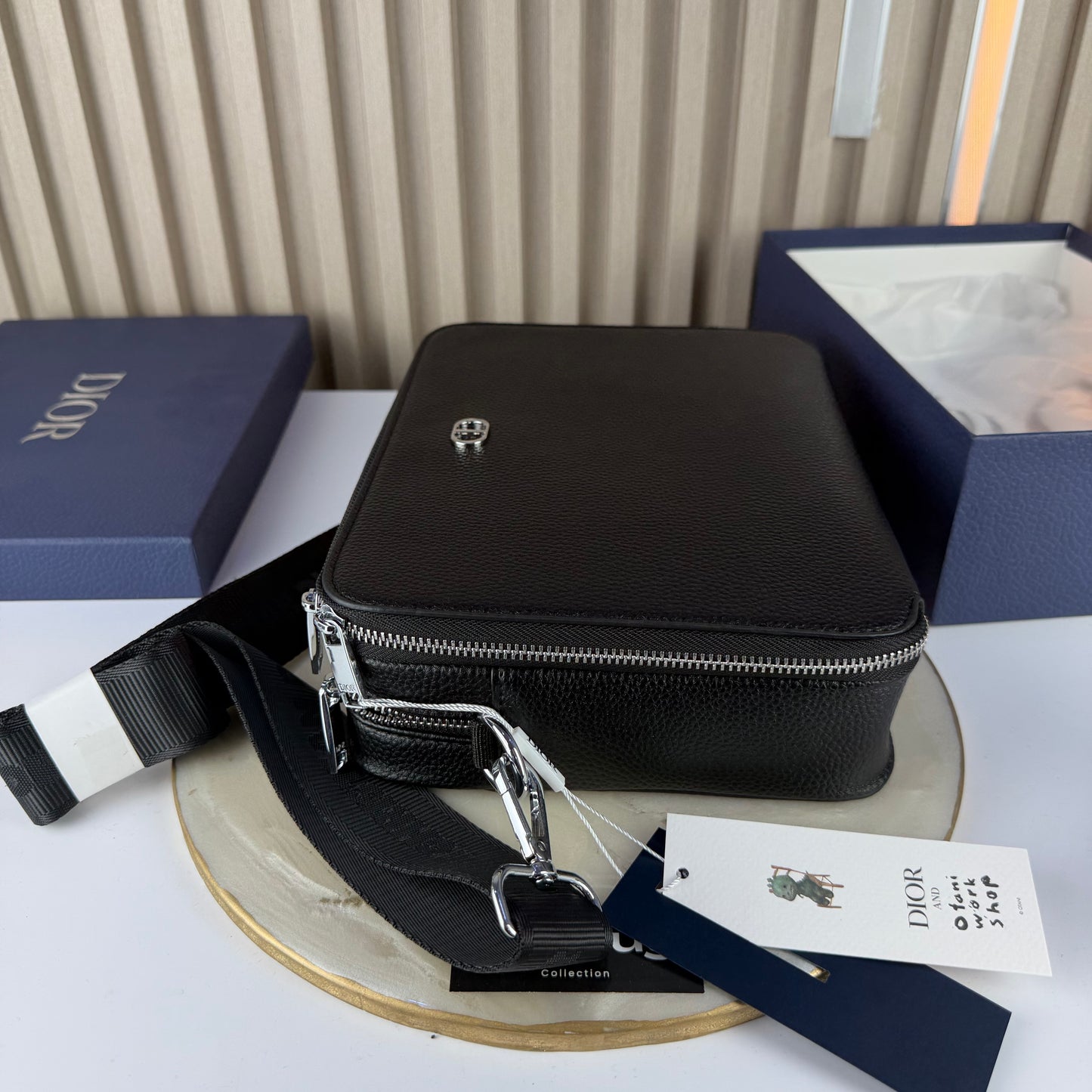 SACOCHE DIOR QUALITÉ SUPÉRIEURE AVEC BOX D169