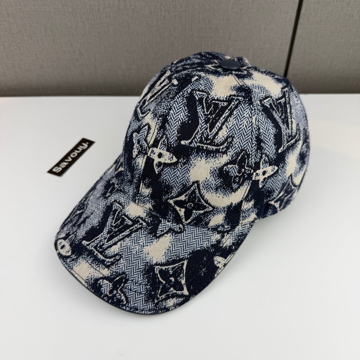CASQUETTE LV MNG QUALITÉ SUPÉRIEURE L225