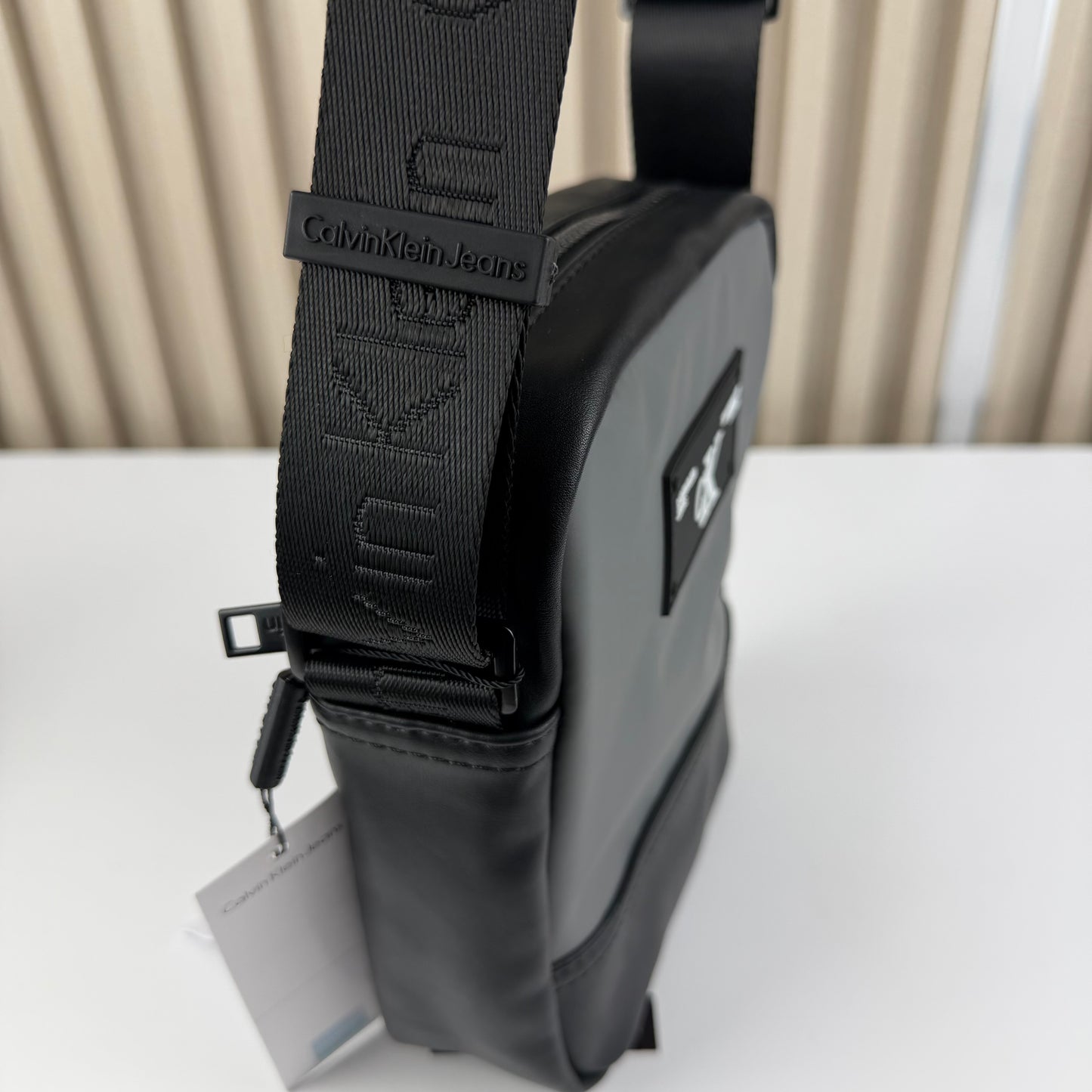 SACOCHE CALVIN KLEIN QUALITÉ SUPÉRIEURE C162