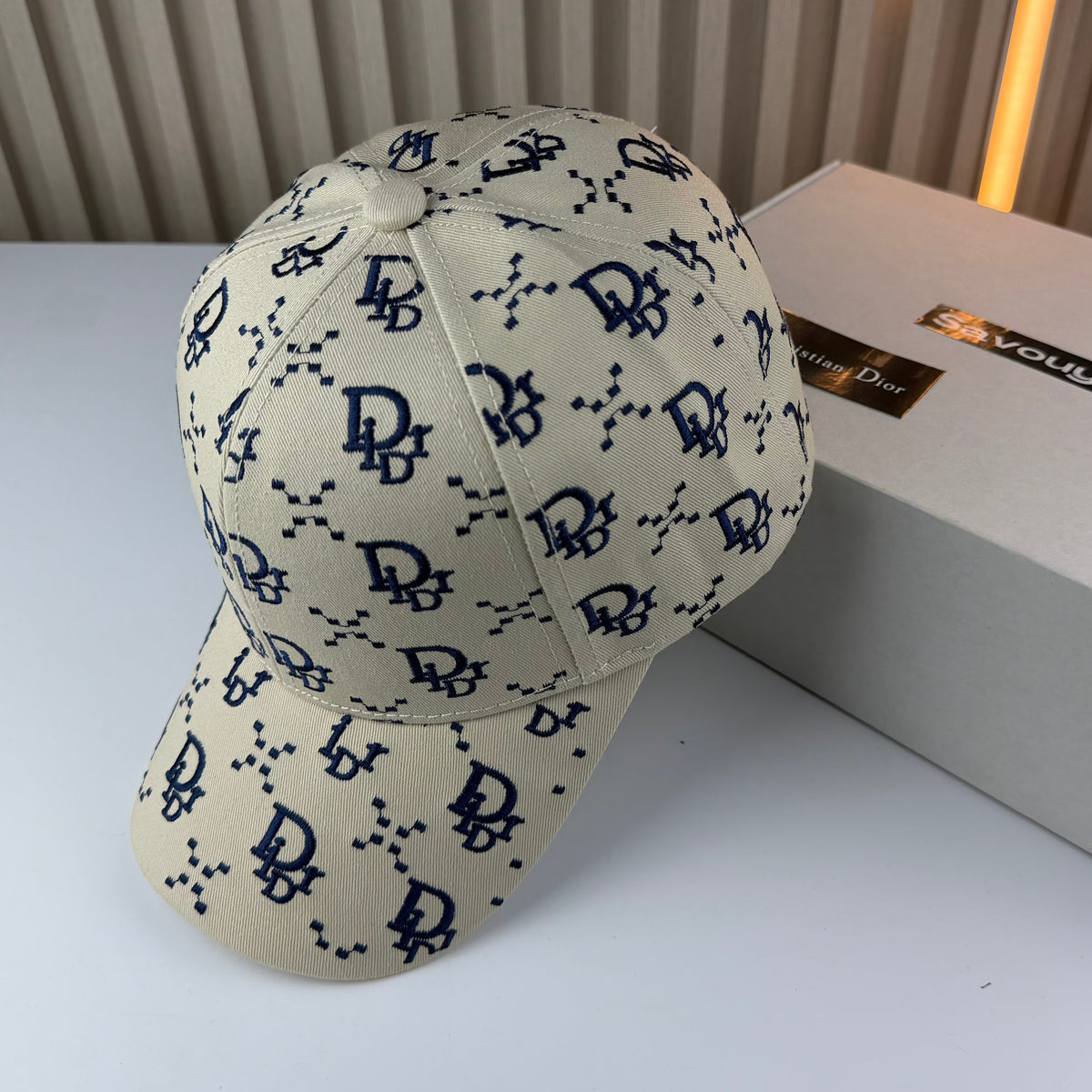 CASQUETTE DIOR HAUTE QUALITÉ D162