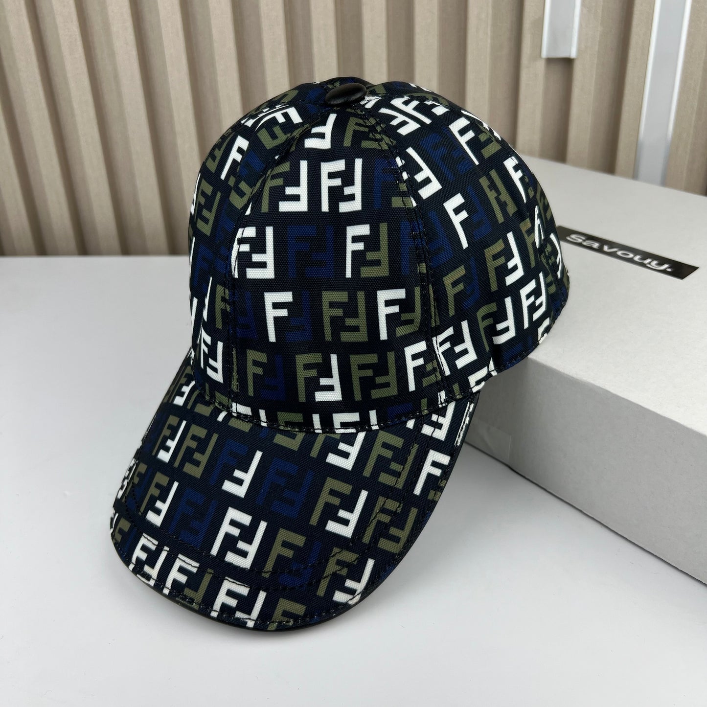 CASQUETTE FENDI QUALITÉ SUPÉRIEURE F121