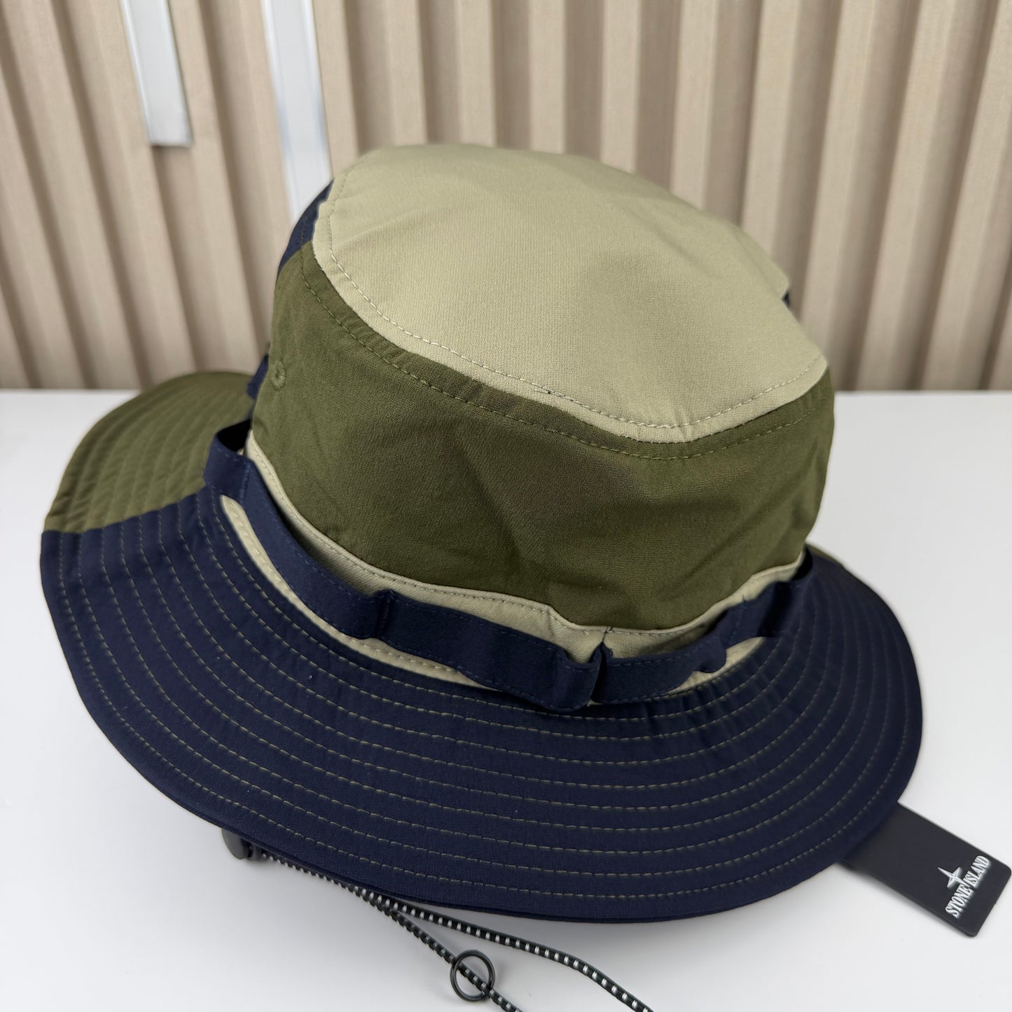 CHAPEAU BOB STONE ISLAND QUALITÉ SUPÉRIEURE S119