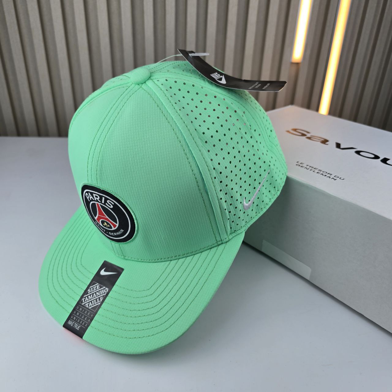CASQUETTE NIKE PARIS FLAT BRIM HAUTE QUALITÉ K181