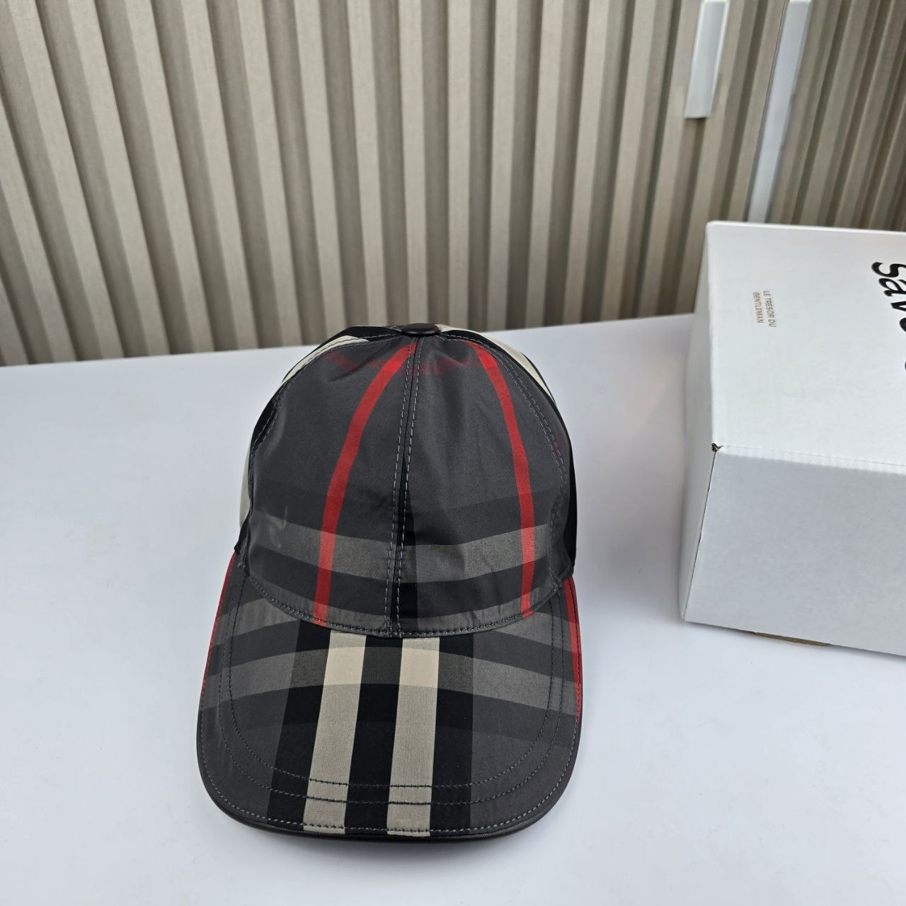 CASQUETTE BURBERRY HAUTE QUALITÉ R136