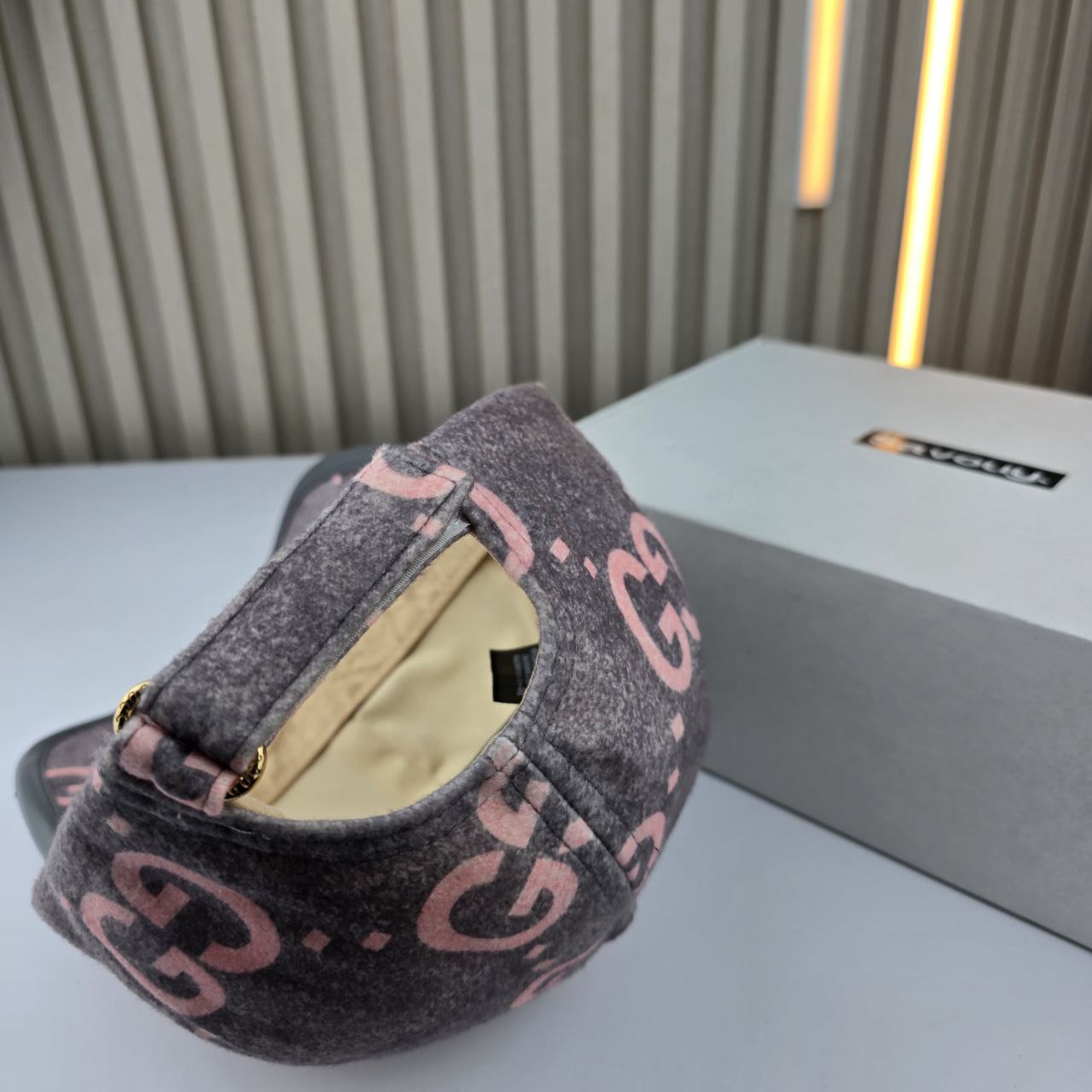 CASQUETTE GUCCI VELOURS HAUTE QUALITÉ G223