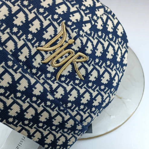 BONNET DIOR QUALITÉ SUPÉRIEURE D150