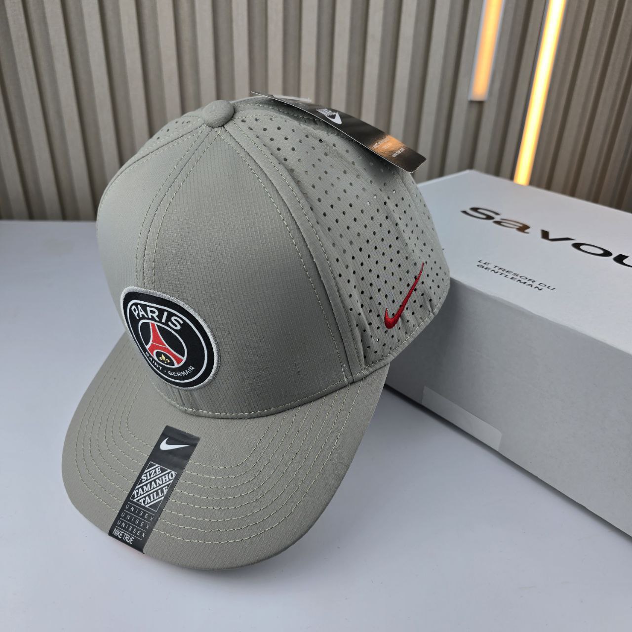 CASQUETTE NIKE PARIS FLAT BRIM HAUTE QUALITÉ K183